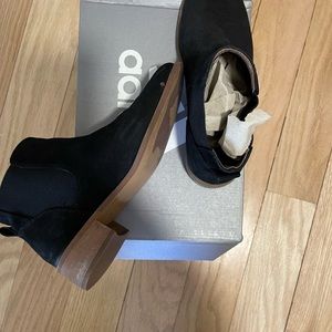 Black suede/leather ankle bootie, barely worn, excellent condition